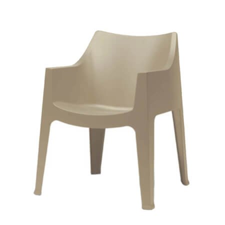 Silla Cocolona combina diseño moderno, comodidad y elegancia. Ideal para salas, recepciones o espacios de descanso con estilo contemporáneo.